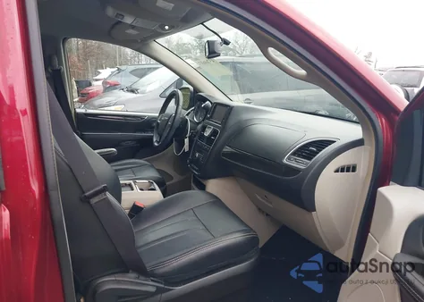 2016 Chrysler Town & Country Touring from USA, damaged, VIN 2C4RC1BGXGR188105